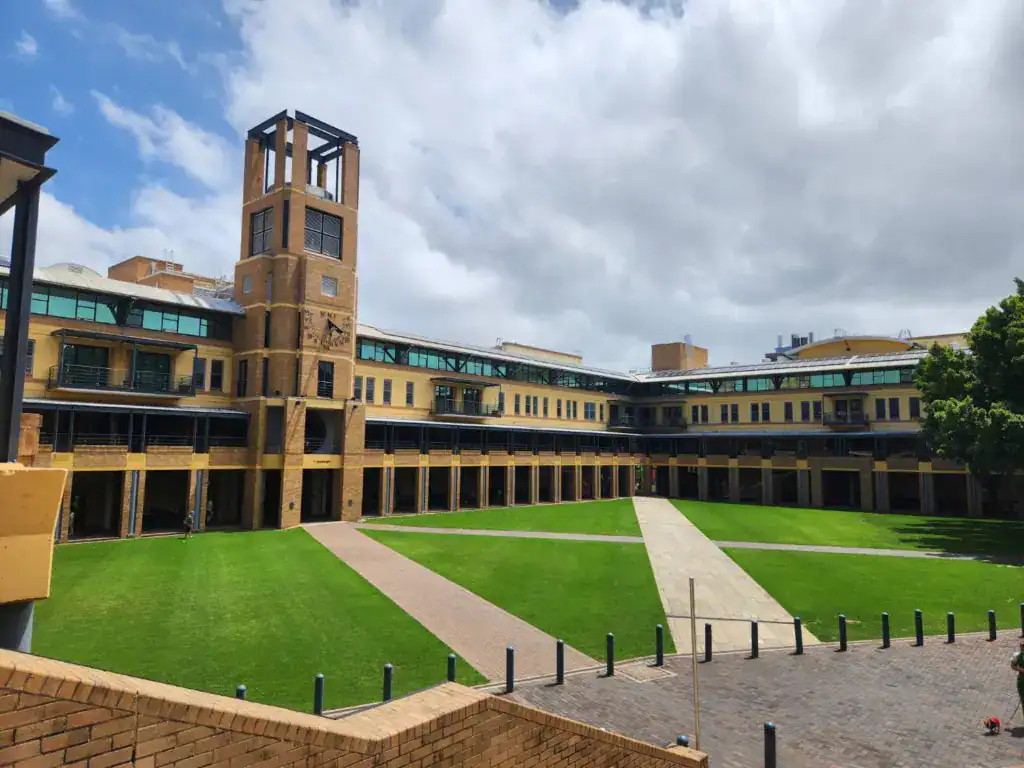 新南威爾斯大學著名景點 Quadrangle