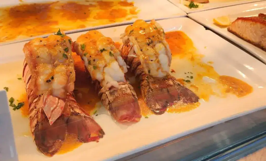 雪梨魚市場熱門料理烤龍蝦